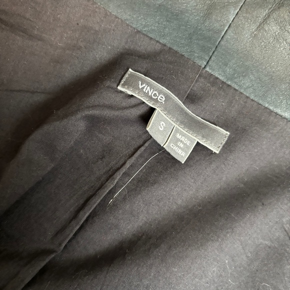 Beautiful Vince Navy and Black Asymmetrical ColorBlock Leather Jacket Small - Picture 4 of 4